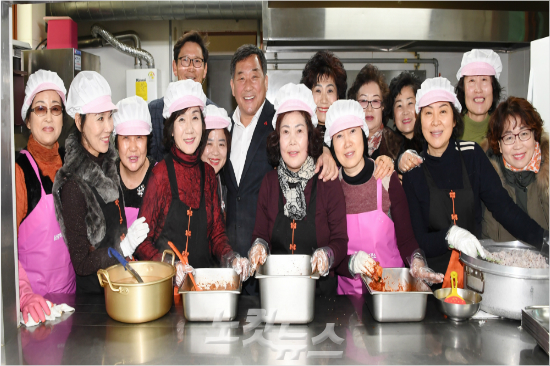 박성민 울산중구청장, 우정경로식당 자원봉사자 격려