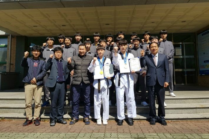 울산 신정고, 전국종별 태권도 선수권대회서 금1·동1