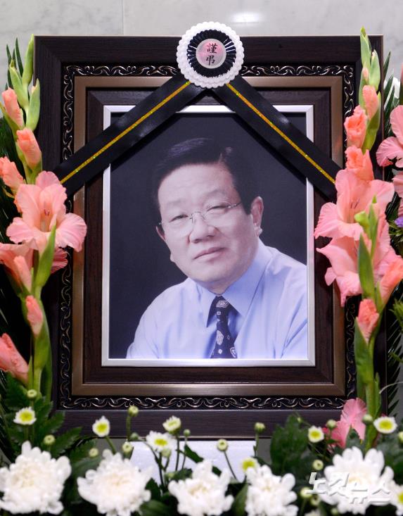 하숙생 부른 원로가수 최희준, 24일 별세