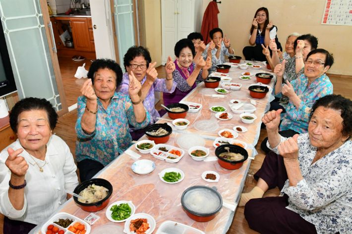 어르신 건강하세요 현대차 노사, 중복 삼계탕 전달