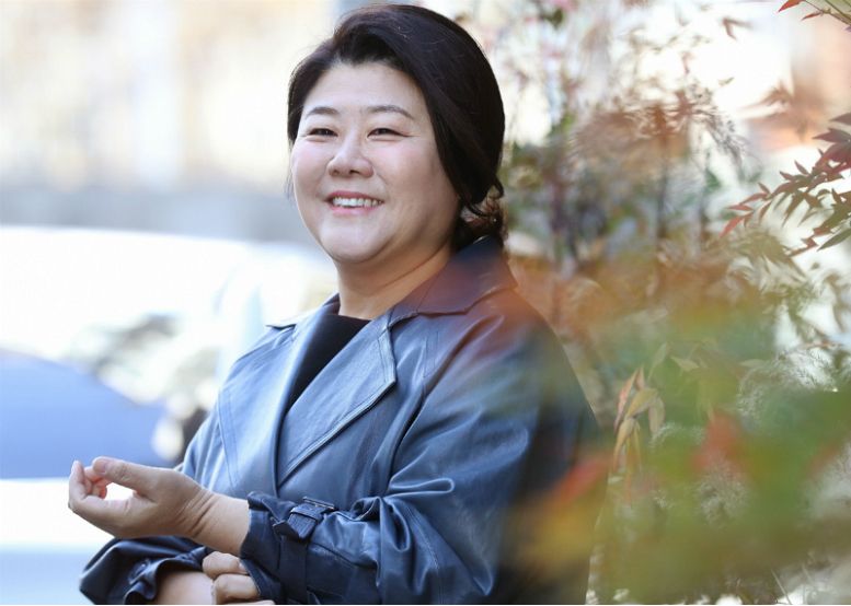 '문광'부터 동백母 '정숙'까지, 배우 이정은은 열려 있다