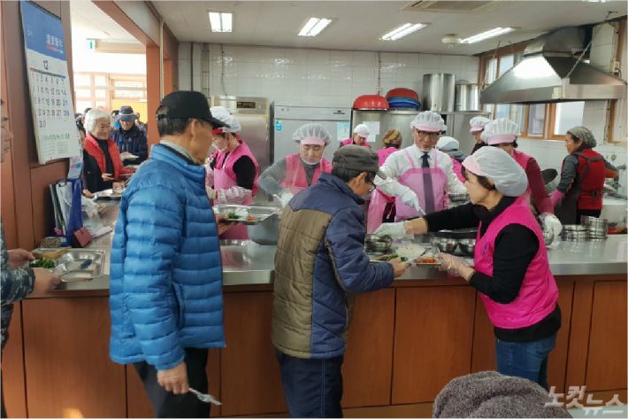 서정두 창원 의창구청장, 무료급식 봉사로 한해 마무리
