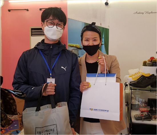 포항 오천지역 소상공인, 지역사회 소외계층에 후원품 기부