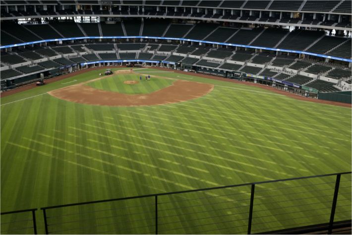 덜 주고 싶고, 덜 깎고 싶고…MLB 7월 개막 적신호