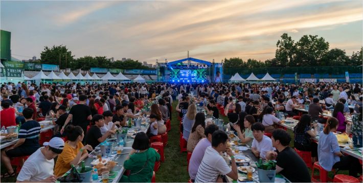 코로나19 재확산 조짐속 전주 가맥축제 강행 논란