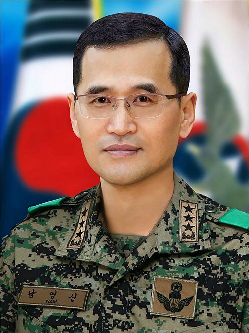 사상 첫 ROTC 출신 육참총장…군 내 육사 벽 깨지나