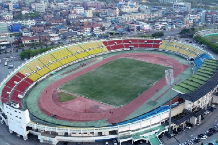 전주종합경기장 개발 첫발…롯데의 컨벤션·호텔 첩첩산중
