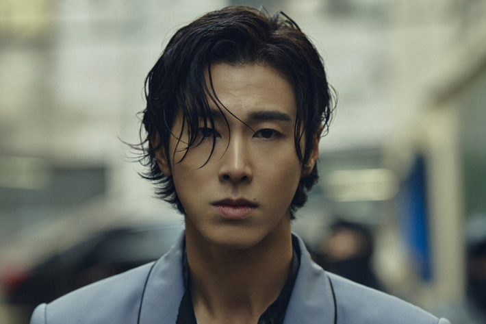 불법 유흥주점 머문 유노윤호…SM 거짓 해명 논란