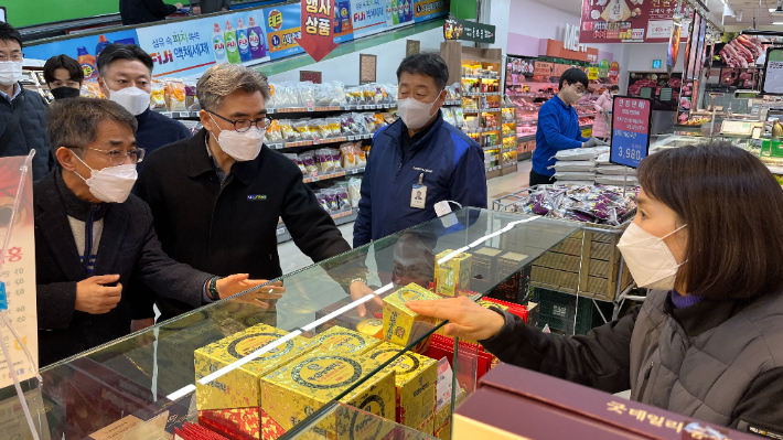 강원농협, 설맞이 할인 홍보…식품안전관리 병행
