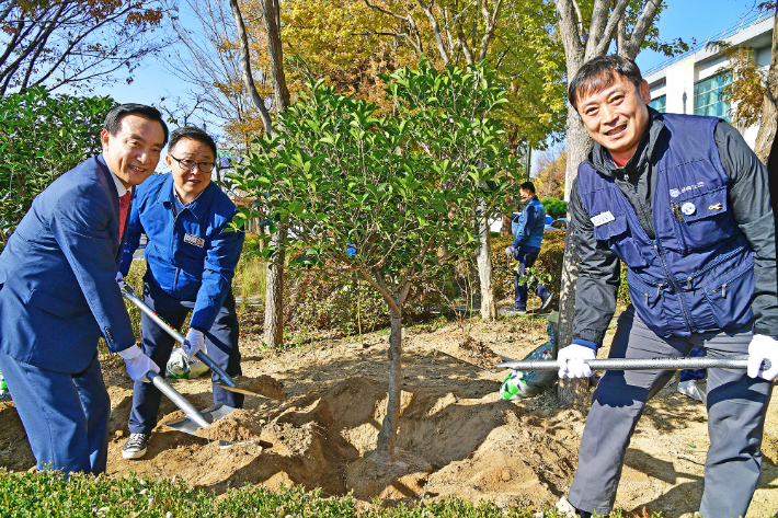 현대차 노사, 울산숲 조성 프로젝트 1억5천만원 기탁