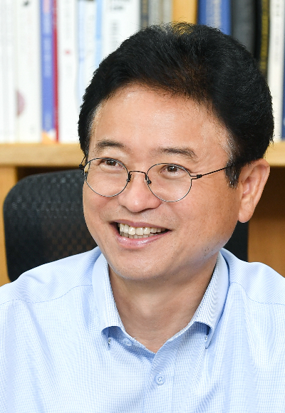 이철우 경북지사, 전국 광역단체장 직무수행 평가 1위