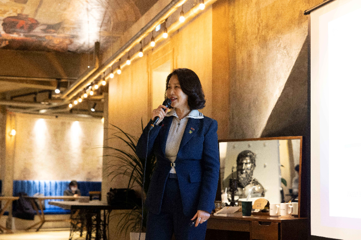 동아플레이팅 이오선 대표, 부산아테네포럼서 기업가 정신 강연