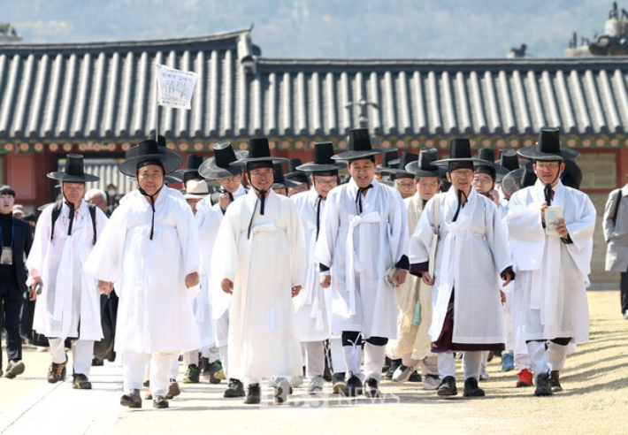 455년전 퇴계 이황 귀향길 다시 걷는다…14일간 700리 재현