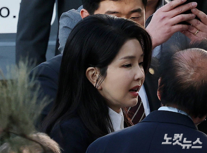 [단독]검찰, 김건희 출석요구서에 14일 명시…金 일단 불응할 듯