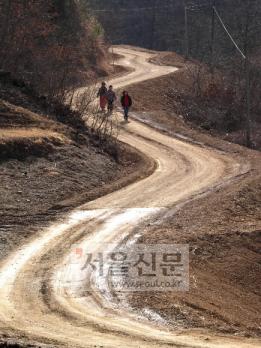 충남 천안 쇠내골 나서화 할머니의 전기없는 삶