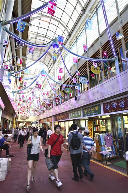 깔끔해진 광장시장… 경쟁력 ‘쑥’