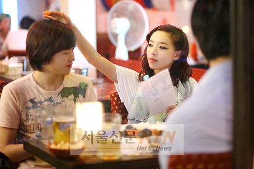 가인, 가상남친 머리 마음에 안들어 ‘미용실行’