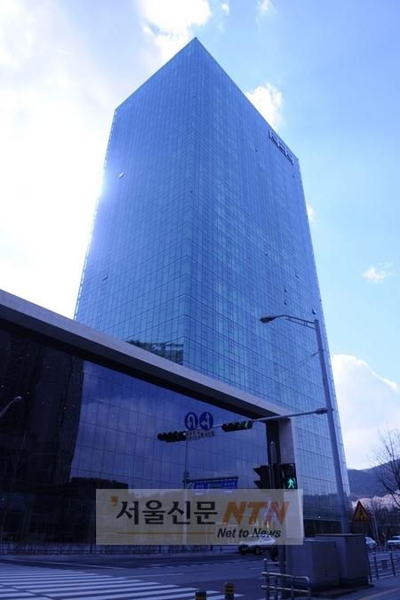 NHN신사옥, ‘그린팩토리’ 공개..첨단과 자연의 조화