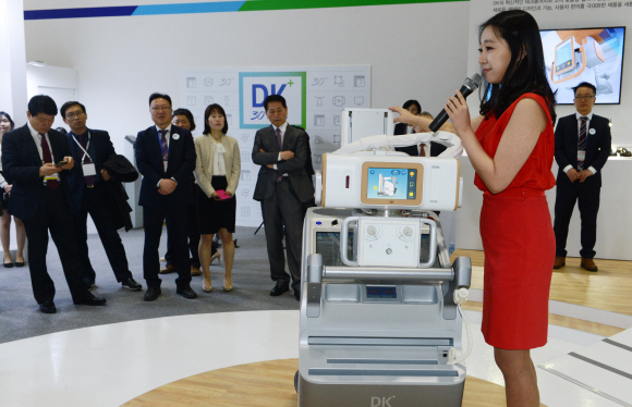 [서울포토] ‘2016 국제 의료기기·병원설비 전시회’