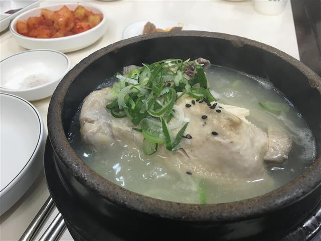 초복 인산인해 이루는 서울 삼계탕 3대장은 어디?