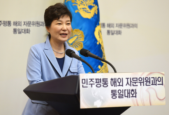 박근혜 대통령 지지도 대폭 하락 왜?