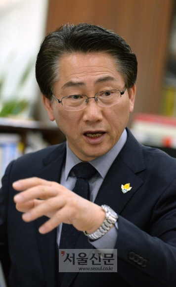 [자치단체장 25시] 빌딩숲 사이 문화재꽃·지하길 이어 경제꽃 핀 명품 종로