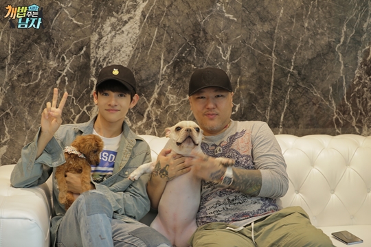 ‘개밥남2’ 사무엘, 용감한형제 집 방문 ‘반려견보다 더 해맑은 매력’