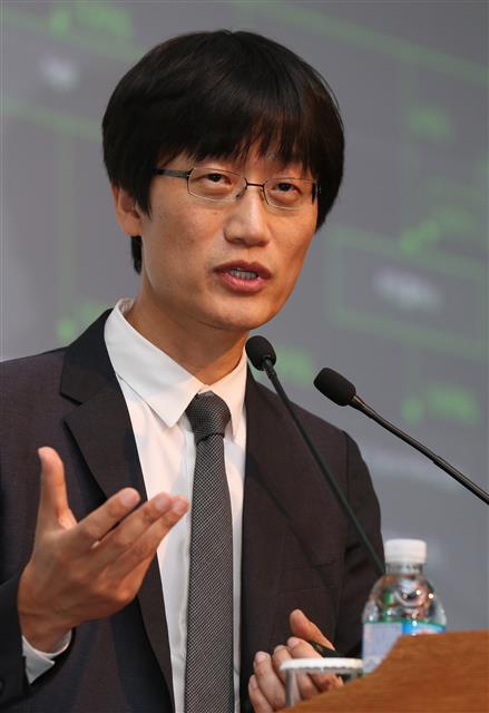 네이버 창업자  이해진 등기이사  19년 만에 물러나