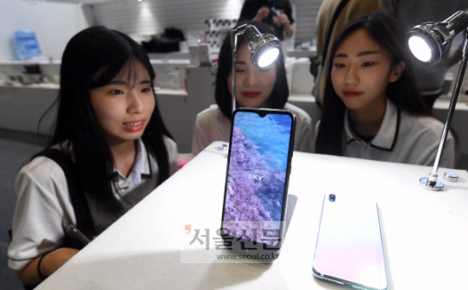 [서울포토] 코엑스 제9회 스마트 디바이스쇼 , ‘스카이’ 폰 출시