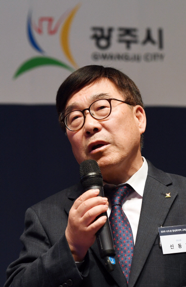 “수도권 난개발은 지양… 환경부담 적은 첨단산업 규제 풀어야”