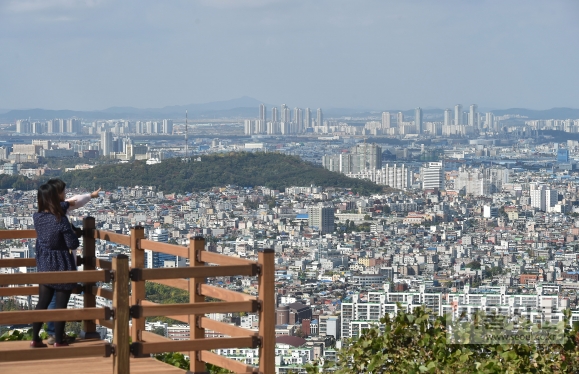 인천 문학산 정상 밤10시까지 확대 개방