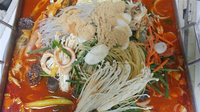 지동 순대·오산 수제맥주 꿀꺽… 넉넉한 시장의 情 꿀꺽