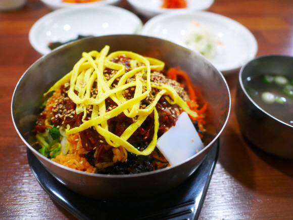 ‘多多益山’ 이리저리, 거닐수록 빠져든다… ‘一喜一味’ 요리조리, 먹을수록 입맛돈다 [이우석의 미시여행]