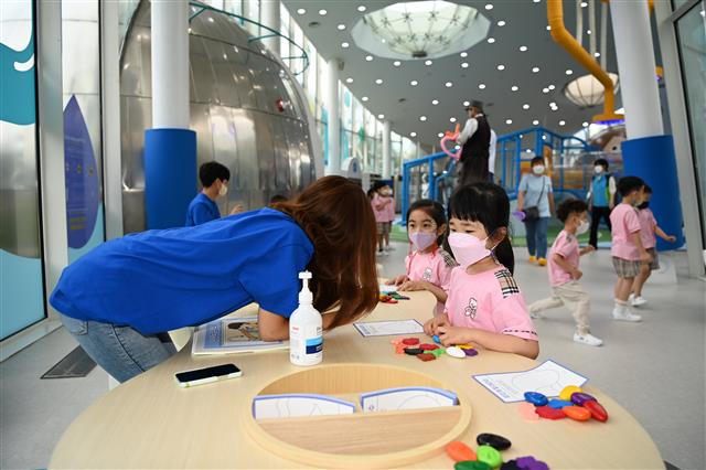 상상놀이, 수돗물 놀이터 ‘아리수 나라’… 키즈카페 같은 체험장