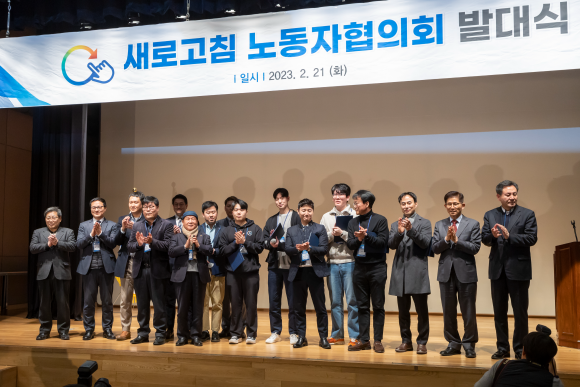 ‘MZ 노조’ 의 외침 “우리는 새로고침…그럼 정부도 바뀌어야죠”