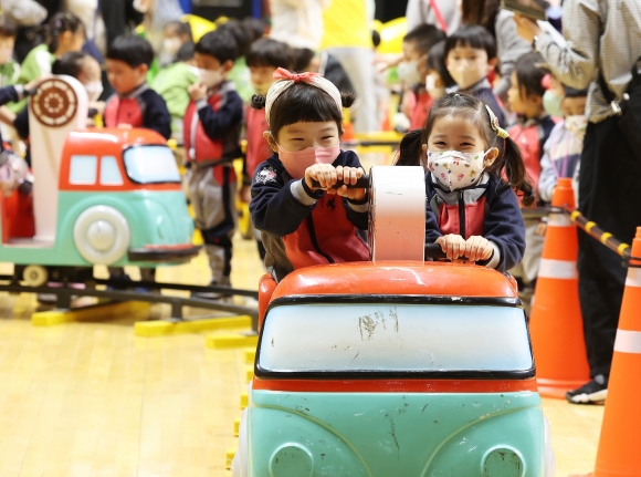 “벌써 설레요”… 수원서 어린이날 어울림 한마당 축제