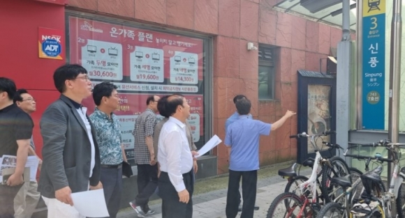 김지향 서울시의원, 신풍역 3번 출구 캐노피 교체 공사 및 신안산선 공구 점검