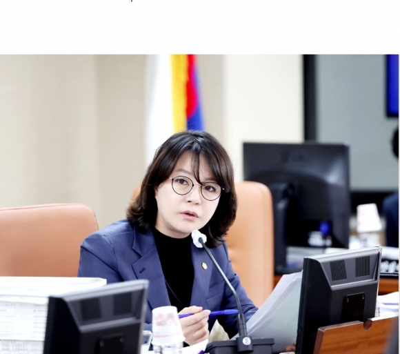 김혜영 서울시의원 “학교 빠지고 학원 사설 모의고사 응시하도록 유도하는 학원들 제재 필요”