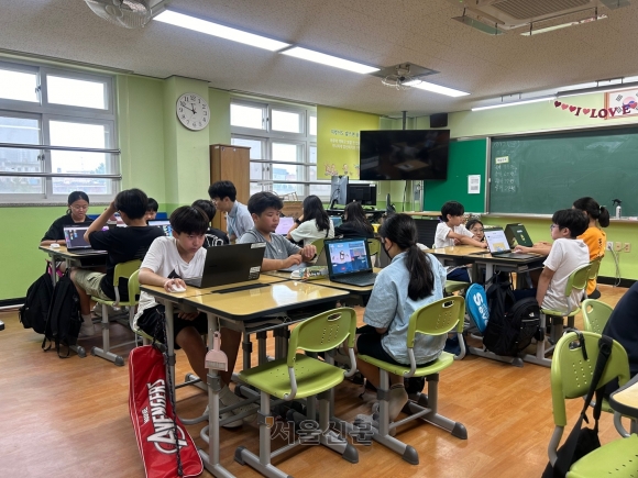 초등생도 게임하듯 배우는 코딩… 디지털 인재 ‘꿈의 사다리’ 놓는다