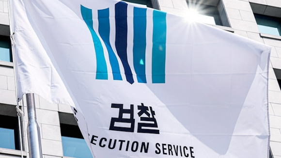‘초유의 중앙지검장 탄핵’에 검찰 반발 최고조…“모든 대응 수단 검토”[로:맨스]