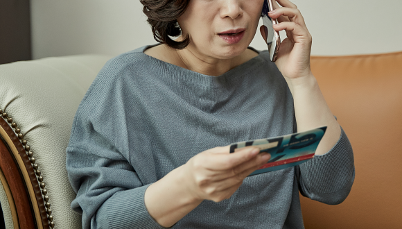 5억 뺏기고도…자기 속인 보이스피싱 조직 가담한 70대 日여성, 왜