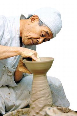도예명장 천한봉씨, 日정부 훈장 받아