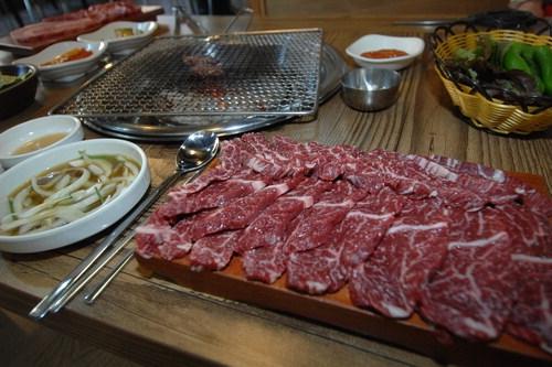 가격만 칭찬하면 육질이 섭섭해해요