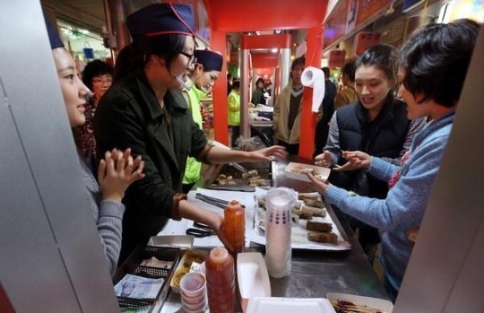 [Where] 부산 부평깡통야시장, 자갈치 해물빵·어묵 먹고 거리 공연까지 보니 夜好