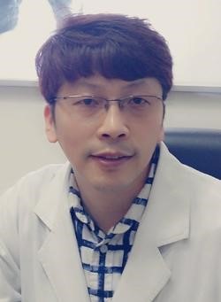 외국인 유학생한테 수호천사로 불리는 의사 선생님