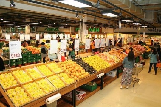 [포토뉴스] 메가마트 동래점 농산물매장 새단장