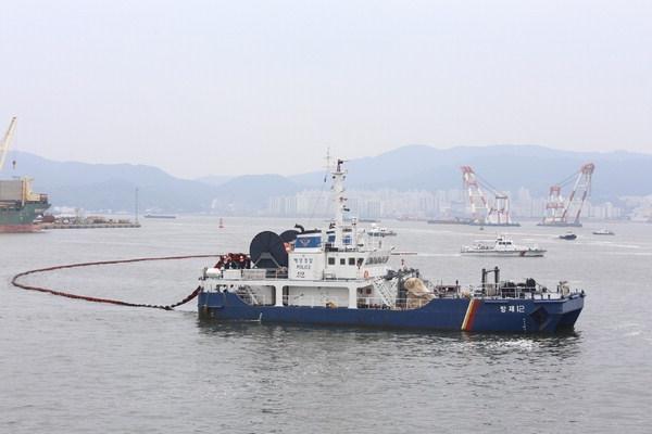 [포토뉴스] 대규모 인명구조 및 해상 방제훈련