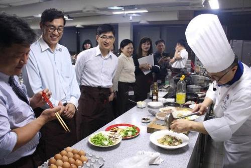 TV속 쿡방ㆍ먹방 열풍, 요리로 소통·교류하는 CEO