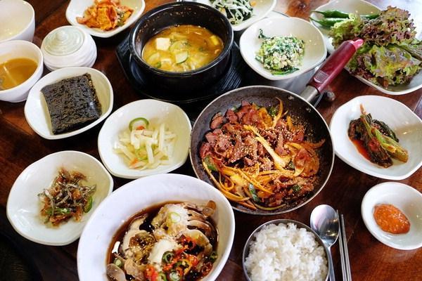 [오늘 뭐 먹을까예] 마마 앤 파파 참숯석쇠구이