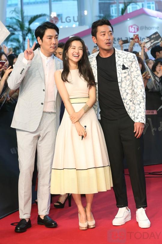 [포토] 김태리, 우진웅 좌정우…환한 미소